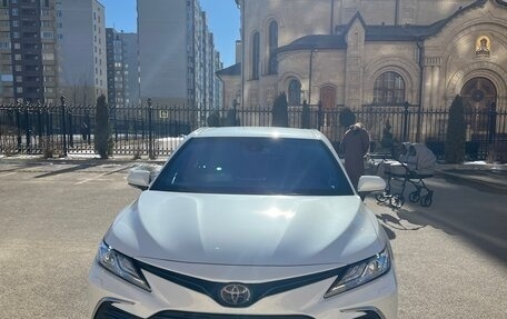 Toyota Camry, 2021 год, 4 500 000 рублей, 5 фотография