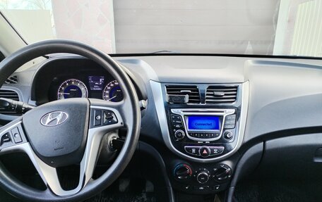 Hyundai Solaris II рестайлинг, 2012 год, 580 000 рублей, 6 фотография