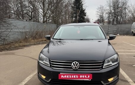 Volkswagen Passat B7, 2013 год, 1 130 000 рублей, 2 фотография