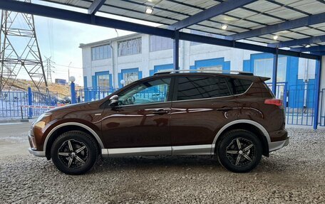 Toyota RAV4, 2017 год, 3 299 000 рублей, 2 фотография