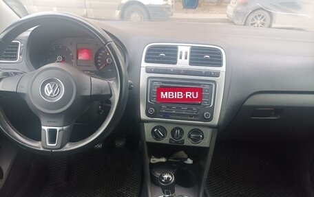 Volkswagen Polo VI (EU Market), 2013 год, 1 000 000 рублей, 13 фотография