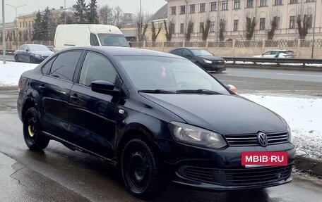 Volkswagen Polo VI (EU Market), 2011 год, 495 000 рублей, 2 фотография