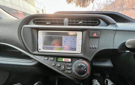 Toyota Aqua I, 2012 год, 1 050 000 рублей, 15 фотография