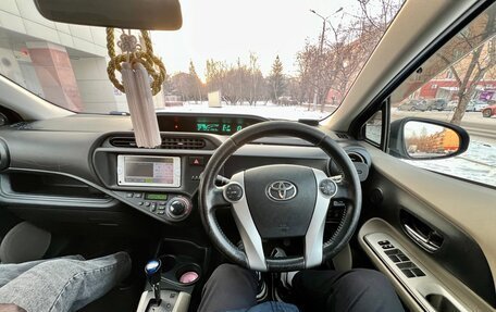 Toyota Aqua I, 2012 год, 1 050 000 рублей, 14 фотография