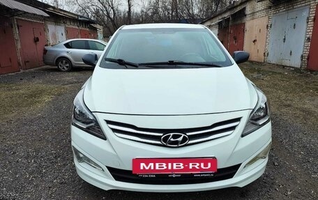 Hyundai Solaris II рестайлинг, 2014 год, 960 000 рублей, 2 фотография