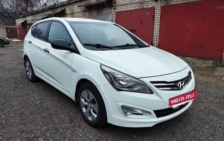 Hyundai Solaris II рестайлинг, 2014 год, 960 000 рублей, 3 фотография