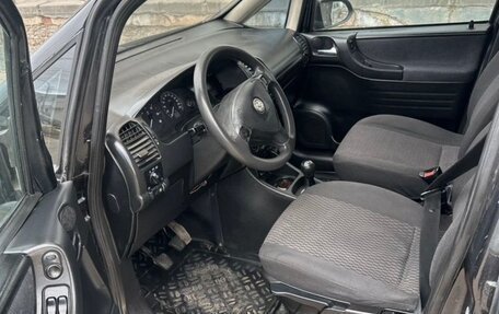 Opel Zafira A рестайлинг, 2000 год, 240 000 рублей, 19 фотография