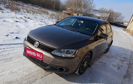 Volkswagen Jetta VI, 2011 год, 740 000 рублей, 4 фотография