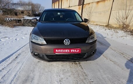 Volkswagen Jetta VI, 2011 год, 740 000 рублей, 2 фотография