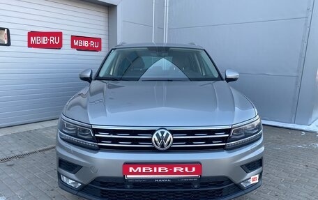 Volkswagen Tiguan II, 2017 год, 2 650 000 рублей, 2 фотография