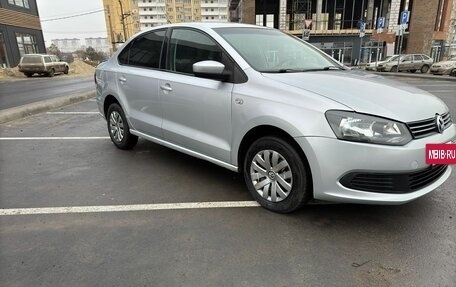 Volkswagen Polo VI (EU Market), 2011 год, 620 000 рублей, 2 фотография