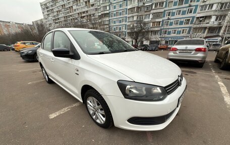 Volkswagen Polo VI (EU Market), 2013 год, 900 000 рублей, 2 фотография