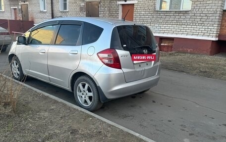 Honda Fit III, 2010 год, 650 000 рублей, 2 фотография