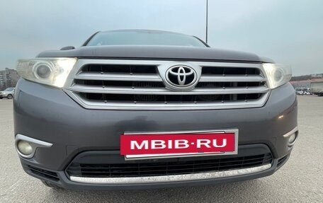 Toyota Highlander III, 2011 год, 2 400 000 рублей, 9 фотография