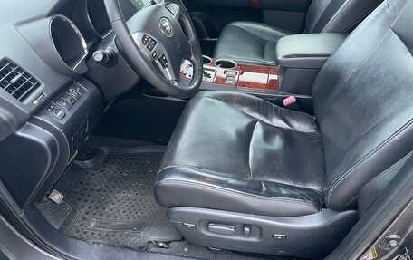 Toyota Highlander III, 2011 год, 2 400 000 рублей, 14 фотография