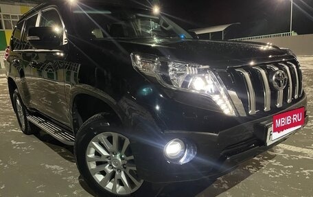 Toyota Land Cruiser Prado 150 рестайлинг 2, 2017 год, 4 470 000 рублей, 2 фотография