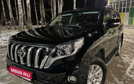 Toyota Land Cruiser Prado 150 рестайлинг 2, 2017 год, 4 470 000 рублей, 4 фотография