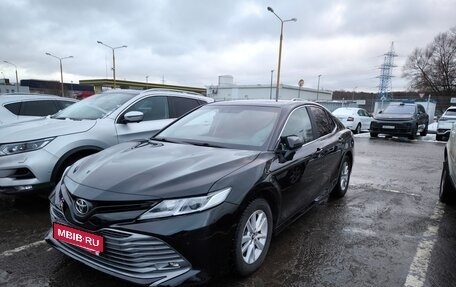 Toyota Camry, 2018 год, 2 700 000 рублей, 2 фотография