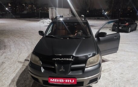 Mitsubishi Outlander III рестайлинг 3, 2003 год, 470 000 рублей, 2 фотография