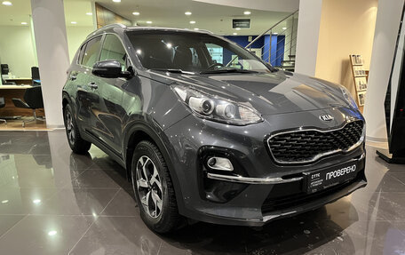 KIA Sportage IV рестайлинг, 2018 год, 2 215 000 рублей, 3 фотография