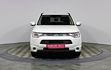 Mitsubishi Outlander III рестайлинг 3, 2013 год, 1 547 000 рублей, 2 фотография