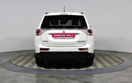 Mitsubishi Outlander III рестайлинг 3, 2013 год, 1 547 000 рублей, 5 фотография