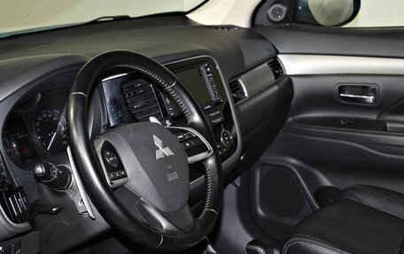 Mitsubishi Outlander III рестайлинг 3, 2013 год, 1 547 000 рублей, 11 фотография