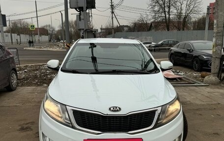 KIA Rio III рестайлинг, 2013 год, 890 000 рублей, 3 фотография