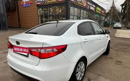 KIA Rio III рестайлинг, 2013 год, 890 000 рублей, 7 фотография