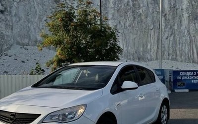 Opel Astra J, 2011 год, 700 000 рублей, 1 фотография