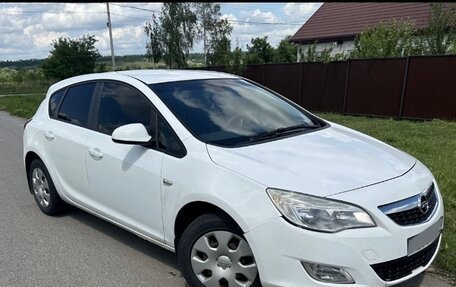 Opel Astra J, 2011 год, 700 000 рублей, 5 фотография