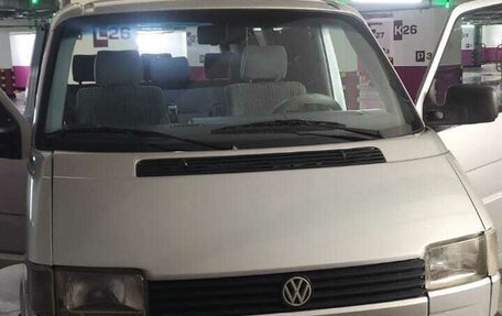 Volkswagen Caravelle T4, 1992 год, 850 000 рублей, 3 фотография