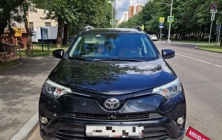 Toyota RAV4, 2019 год, 3 200 000 рублей, 9 фотография