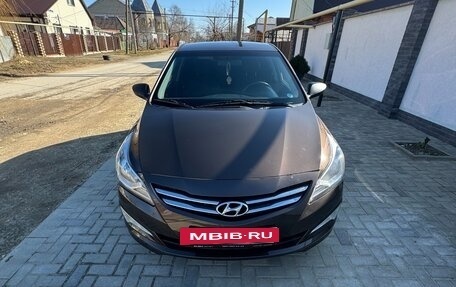 Hyundai Solaris II рестайлинг, 2015 год, 1 071 000 рублей, 22 фотография