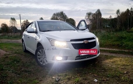 Chevrolet Cruze II, 2012 год, 650 000 рублей, 3 фотография