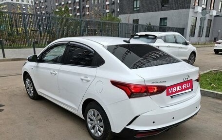 Hyundai Solaris II рестайлинг, 2022 год, 1 930 000 рублей, 4 фотография