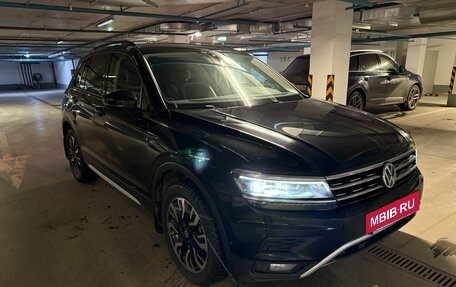 Volkswagen Tiguan II, 2019 год, 3 000 000 рублей, 2 фотография