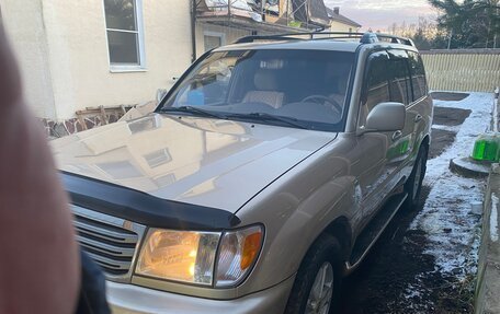 Toyota Land Cruiser 100 рестайлинг 2, 2003 год, 2 500 000 рублей, 3 фотография