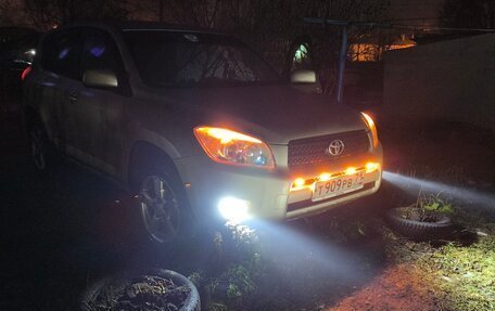 Toyota RAV4, 2007 год, 1 370 000 рублей, 24 фотография