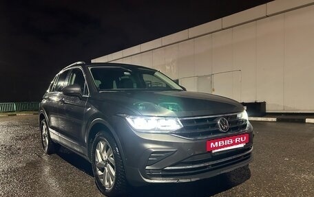 Volkswagen Tiguan II, 2021 год, 3 490 000 рублей, 24 фотография