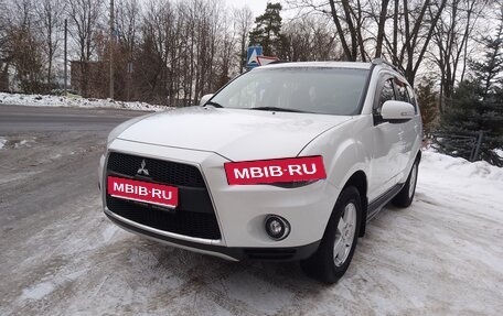 Mitsubishi Outlander III рестайлинг 3, 2011 год, 1 120 000 рублей, 1 фотография