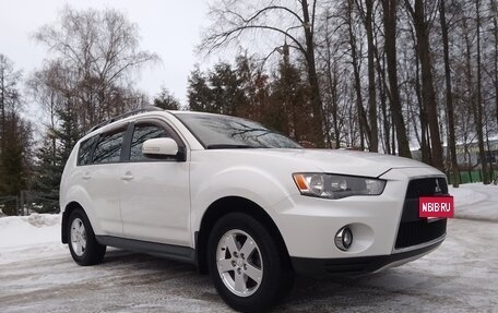 Mitsubishi Outlander III рестайлинг 3, 2011 год, 1 120 000 рублей, 5 фотография