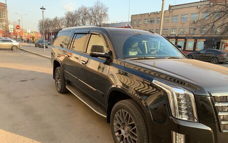 Cadillac Escalade IV, 2019 год, 15 000 000 рублей, 2 фотография