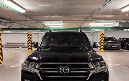 Toyota Land Cruiser 200, 2019 год, 8 650 000 рублей, 1 фотография