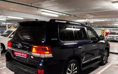 Toyota Land Cruiser 200, 2019 год, 8 650 000 рублей, 5 фотография