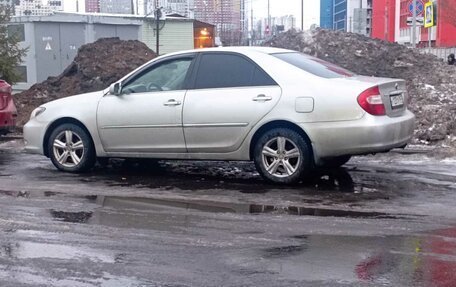 Toyota Camry V40, 2002 год, 620 000 рублей, 2 фотография