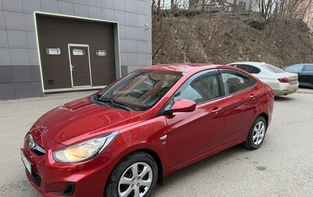 Hyundai Solaris II рестайлинг, 2014 год, 895 000 рублей, 1 фотография