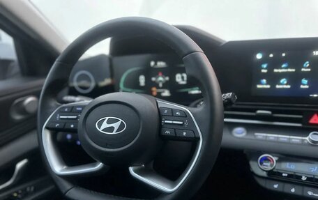 Hyundai Elantra, 2024 год, 2 490 000 рублей, 12 фотография