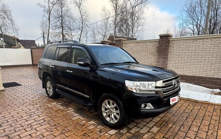 Toyota Land Cruiser 200, 2015 год, 5 650 000 рублей, 3 фотография