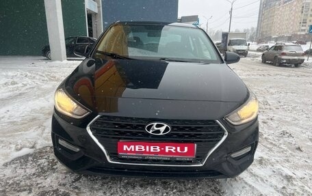 Hyundai Solaris II рестайлинг, 2017 год, 1 180 000 рублей, 1 фотография